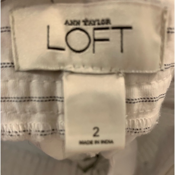 Ann Taylor Loft white shorts with black stripes size 2 EUC - Picture 5 of 6